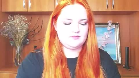 Snapshot of redhotqueen1 chatting on 21, 4, 2026 Rina online show from 21, 4, 2026