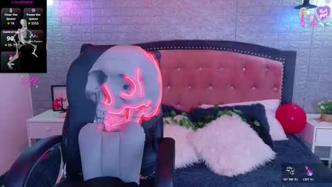 Lili Lopez online show from 4, 3, 2026