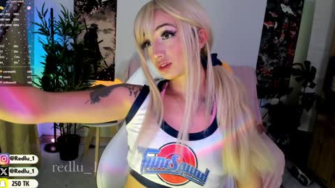 Lu Independiet model online show from 9, 1, 2025