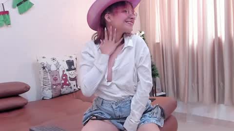 Snapshot of redmeloddy chatting on 13, 12, 2024 Meloddy online show from 13, 12, 2024