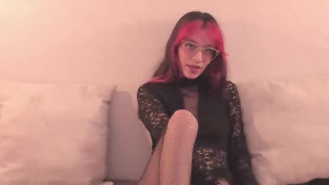 Snapshot of redmeloddy chatting on 11, 3, 2025 Meloddy online show from 11, 3, 2025