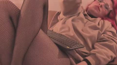 Snapshot of redmeloddy chatting on 11, 3, 2025 Meloddy online show from 11, 3, 2025