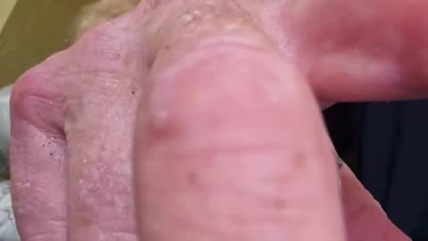 Snapshot of redrodridding chatting on 22, 10, 2025 redrodridding online show from 22, 10, 2025