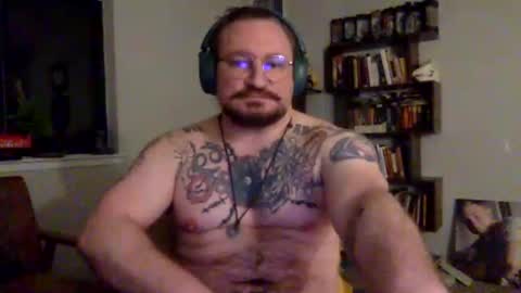 Snapshot of redsands64 chatting on 18, 10, 2025 redsands64 online show from 18, 10, 2025