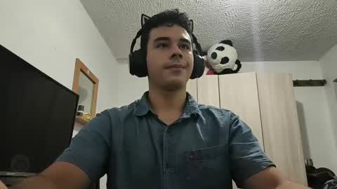 Snapshot of redsoul951869 chatting on 4, 10, 2025 RedsoulReaver online show from 4, 10, 2025