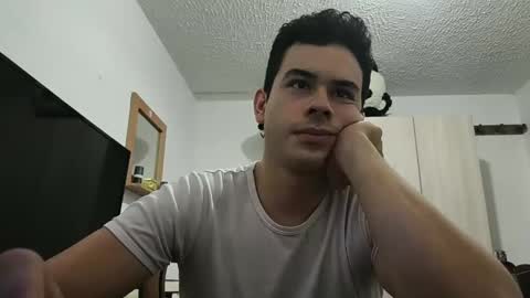 Snapshot of redsoul951869 chatting on 14, 10, 2025 RedsoulReaver online show from 14, 10, 2025