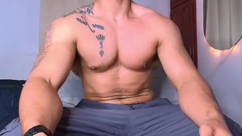 Snapshot of regan_01 chatting on 7, 5, 2026 Regan online show from 7, 5, 2026