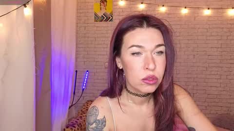 Snapshot of reginahawkinss chatting on 8, 1, 2026 ReginaHawkinss online show from 8, 1, 2026