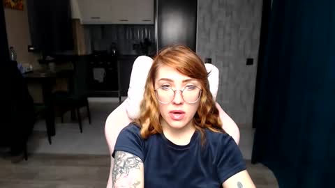 Snapshot of reginasmilee chatting on 16, 11, 2025 Regina online show from 16, 11, 2025