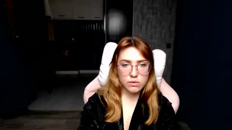 Snapshot of reginasmilee chatting on 29, 11, 2025 Regina online show from 29, 11, 2025