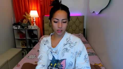 reighnempress online show from 3, 2, 2025