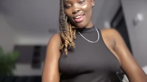 Snapshot of reina77xo chatting on 14, 7, 2026 reina77xo online show from 14, 7, 2026