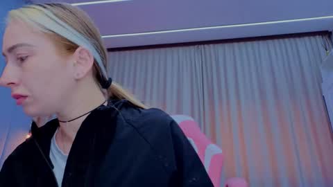 reina cummings online show from 16, 11, 2025