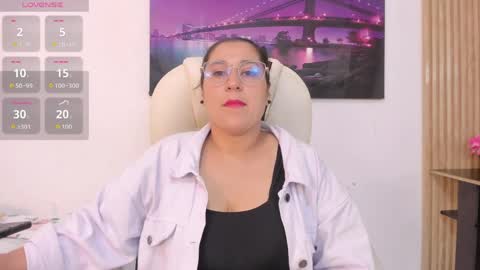 Reina Mia online show from 17, 4, 2026