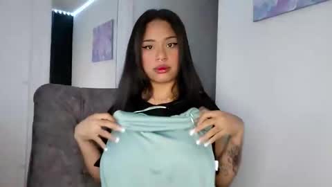Snapshot of reina_reina chatting on 20, 4, 2026 reina_reina online show from 20, 4, 2026