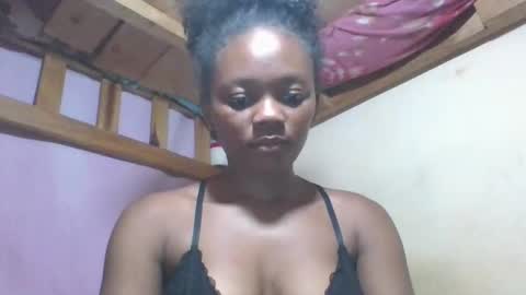 Snapshot of reinechi chatting on 12, 5, 2026 Reinechi online show from 12, 5, 2026