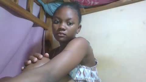 Snapshot of reinechi chatting on 18, 5, 2026 Reinechi online show from 18, 5, 2026