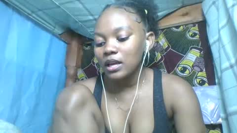 Snapshot of reinechi chatting on 13, 7, 2026 Reinechi online show from 13, 7, 2026