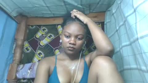 Snapshot of reinechi chatting on 13, 7, 2026 Reinechi online show from 13, 7, 2026
