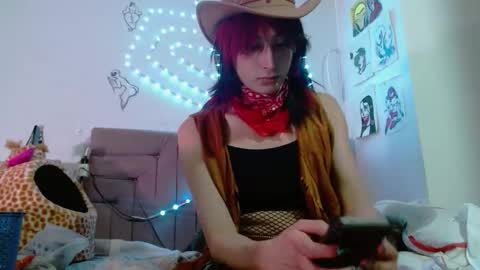Snapshot of reiv_femboy chatting on 16, 12, 2025 reiv_femboy online show from 16, 12, 2025