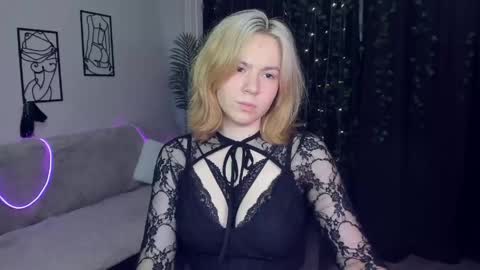 Snapshot of remipeach chatting on 8, 5, 2026 RemiPeach online show from 8, 5, 2026