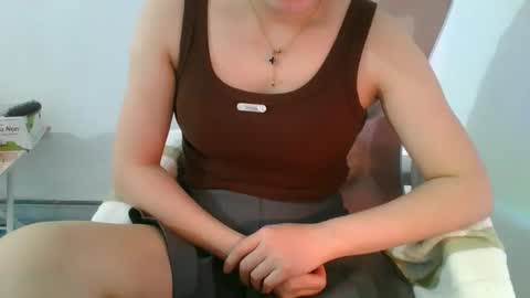 Snapshot of renachin chatting on 23, 4, 2026 renachin online show from 23, 4, 2026