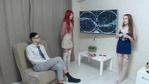 Snapshot of renae_tom chatting on 6, 3, 2025 Renae Tom online show from 6, 3, 2025