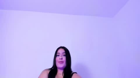 Snapshot of renata_reyes11 chatting on 15, 9, 2025 Renata  online show from 15, 9, 2025