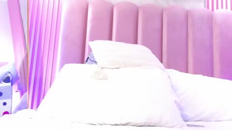 Snapshot of renatapeach chatting on 28, 7, 2026 RenataPeach online show from 28, 7, 2026