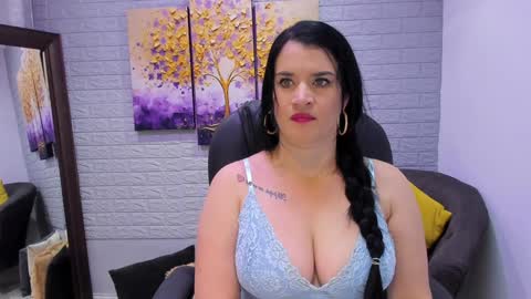      online show from 8, 2, 2025