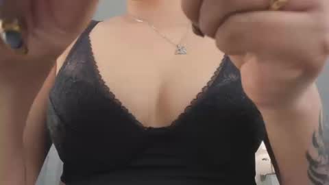 Renee Shelby online show from 10, 9, 2025