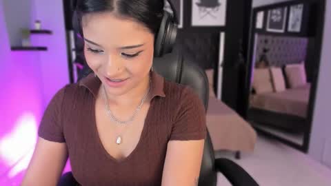 Snapshot of renee_shelby_ chatting on 14, 3, 2026 Renee Shelby online show from 14, 3, 2026