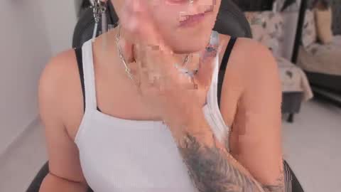 Snapshot of renee_shelby_ chatting on 2, 4, 2026 Renee Shelby online show from 2, 4, 2026