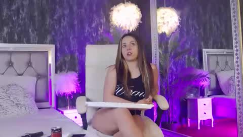 Snapshot of renesmesweet chatting on 18, 3, 2026 renesmesweet online show from 18, 3, 2026