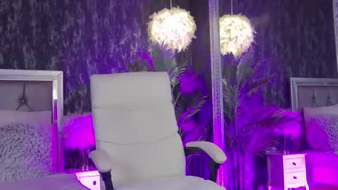 Snapshot of renesmesweet chatting on 21, 3, 2026 renesmesweet online show from 21, 3, 2026