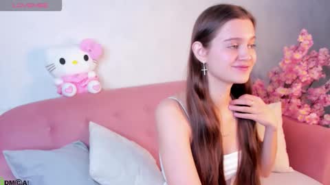 Snapshot of renesmy_black chatting on 8, 11, 2025 Renesmy online show from 8, 11, 2025