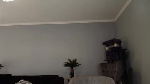 Snapshot of renigendur chatting on 6, 5, 2026 ReniGendur online show from 6, 5, 2026