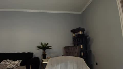 Snapshot of renigendur chatting on 19, 6, 2026 ReniGendur online show from 19, 6, 2026