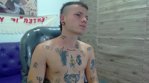 Snapshot of rennesanti chatting on 11, 12, 2024 R E N E online show from 11, 12, 2024