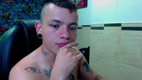 Snapshot of rennesanti chatting on 12, 1, 2025 R E N E online show from 12, 1, 2025