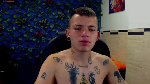 Snapshot of rennesanti chatting on 14, 1, 2025 R E N E online show from 14, 1, 2025