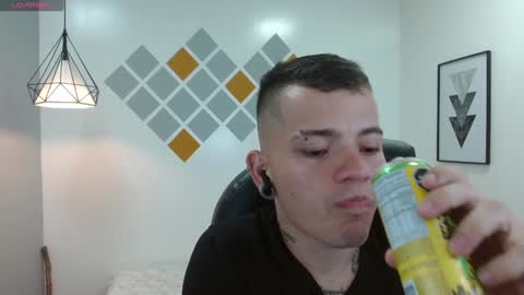 Snapshot of rennesanti chatting on 29, 1, 2025 R E N E online show from 29, 1, 2025