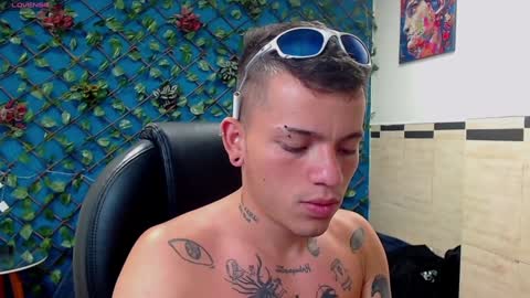 Snapshot of rennesanti chatting on 4, 2, 2025 R E N E online show from 4, 2, 2025