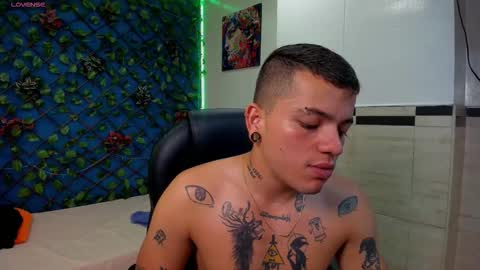 Snapshot of rennesanti chatting on 12, 9, 2025 R E N E online show from 12, 9, 2025