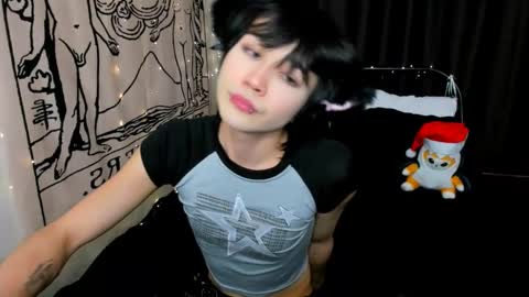 Snapshot of rennuts chatting on 25, 12, 2024 rennuts online show from 25, 12, 2024