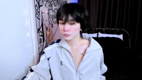 Snapshot of rennuts chatting on 4, 1, 2025 rennuts online show from 4, 1, 2025