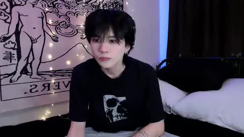 Snapshot of rennuts chatting on 1, 3, 2025 rennuts online show from 1, 3, 2025