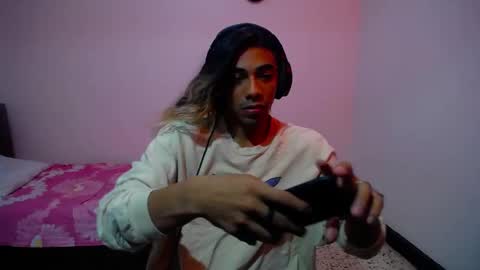 Snapshot of restrainged chatting on 4, 12, 2024 Rest online show from 4, 12, 2024