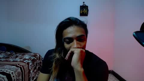 Snapshot of restrainged chatting on 5, 2, 2025 Rest online show from 5, 2, 2025