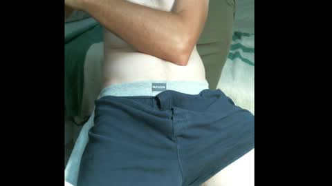 Snapshot of reubendics chatting on 19, 4, 2026 BigDinAZ online show from 19, 4, 2026